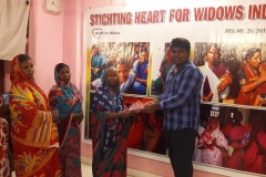 Geschenke für Witwen in Chennai