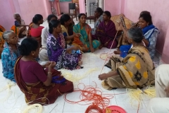 widows, producing wire bags