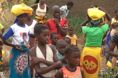 We distribute the rice in the villages around Cuamba