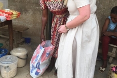 Visit a widow with 5 children, help with yam and other food