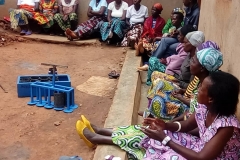Training widows in the production of charcoal from biological waste